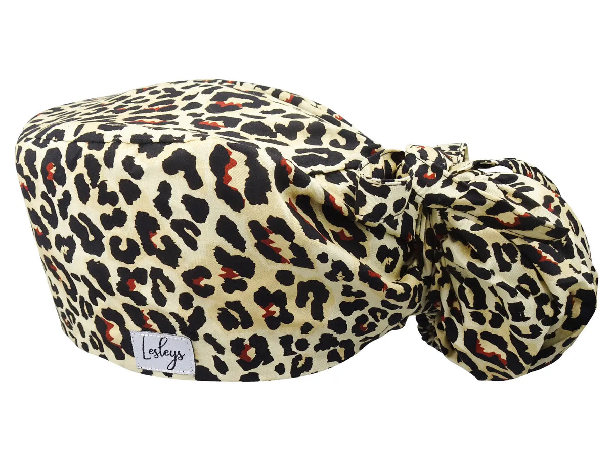 Stoff OP-Haube für lange Haare im Design - Leopard