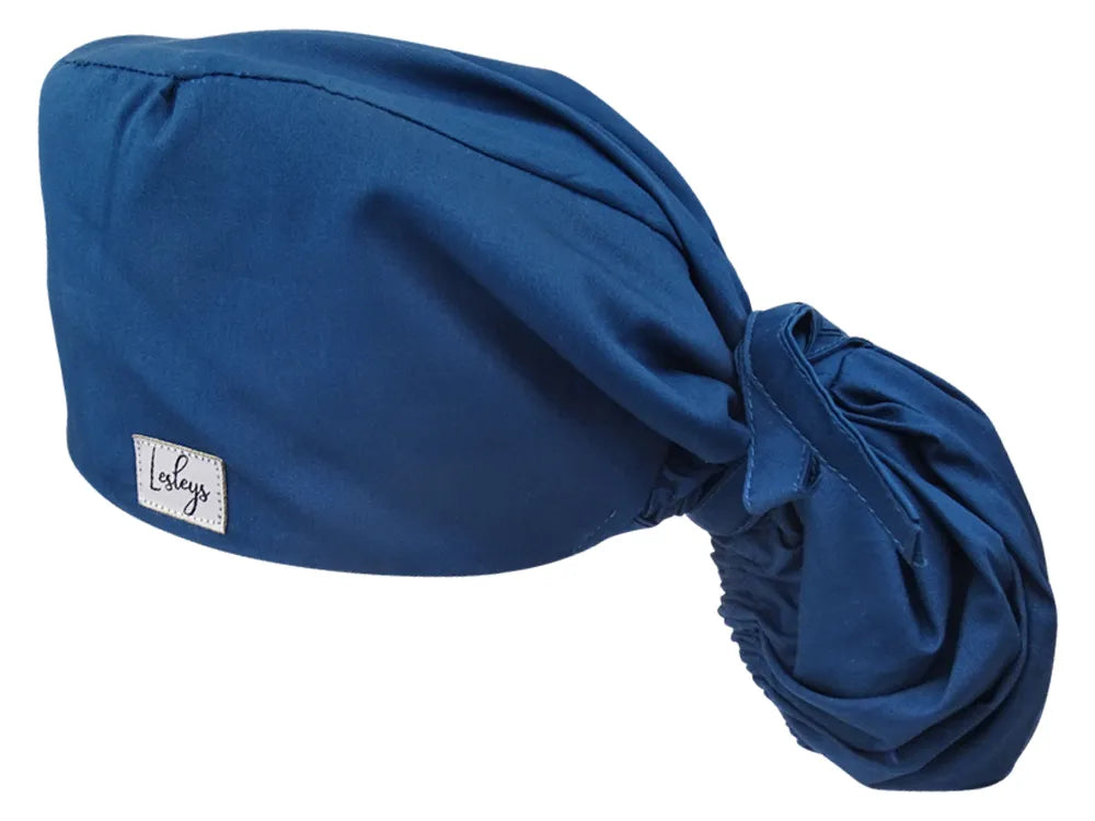 Stoff OP Haube aus Baumwolle Lazurblau. Bunte OP Mütze für Damen und Herren