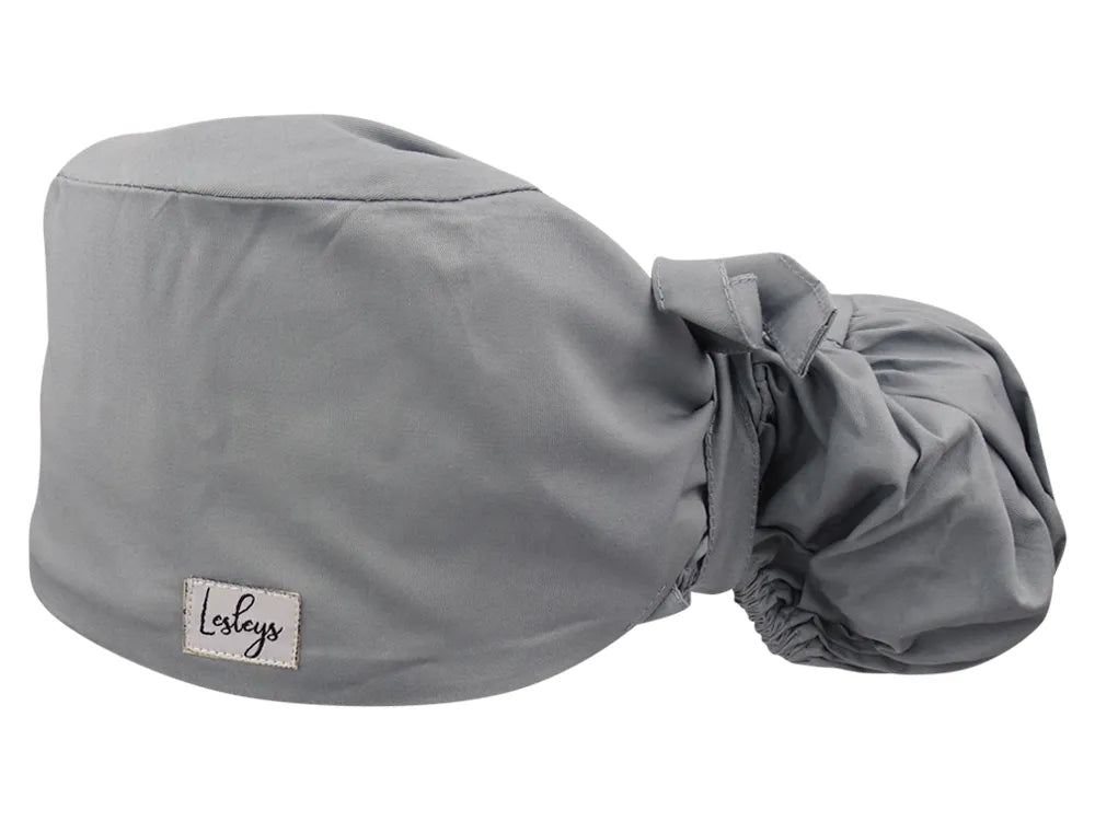 Stoff OP Haube aus Baumwolle Mondsteingrau. Bunte OP Mütze für Damen und Herren