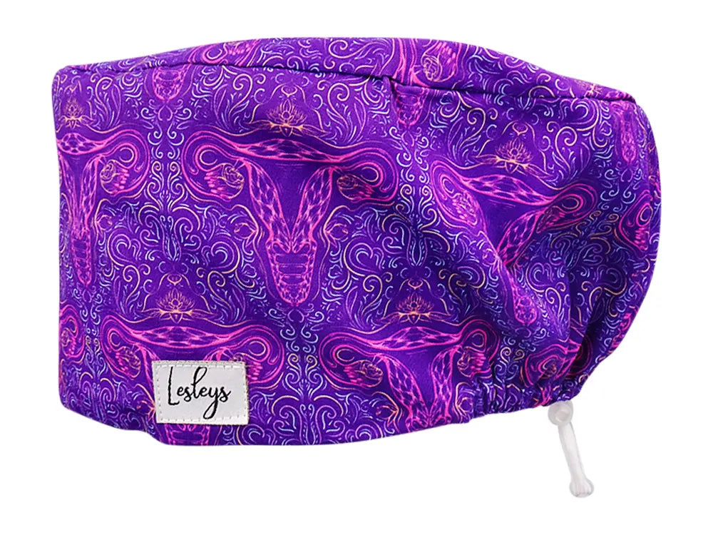 Stoff OP Haube aus Baumwolle Purple Uterus. Bunte OP Mütze für Damen und Herren