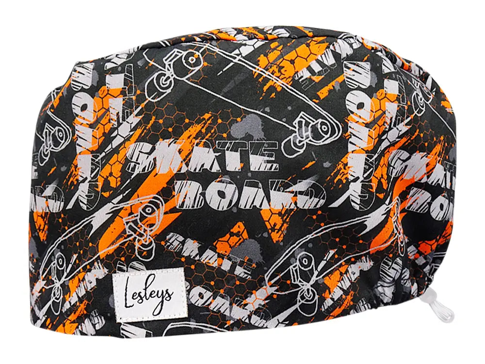Stoff OP Haube aus Baumwolle skateboard. Bunte OP Mütze für Damen und Herren