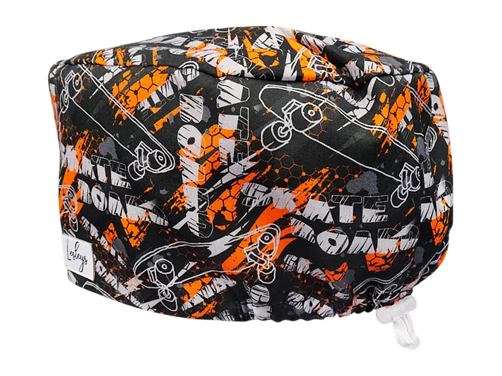 Stoff OP Haube aus Baumwolle skateboard. Bunte OP Mütze für Damen und Herren