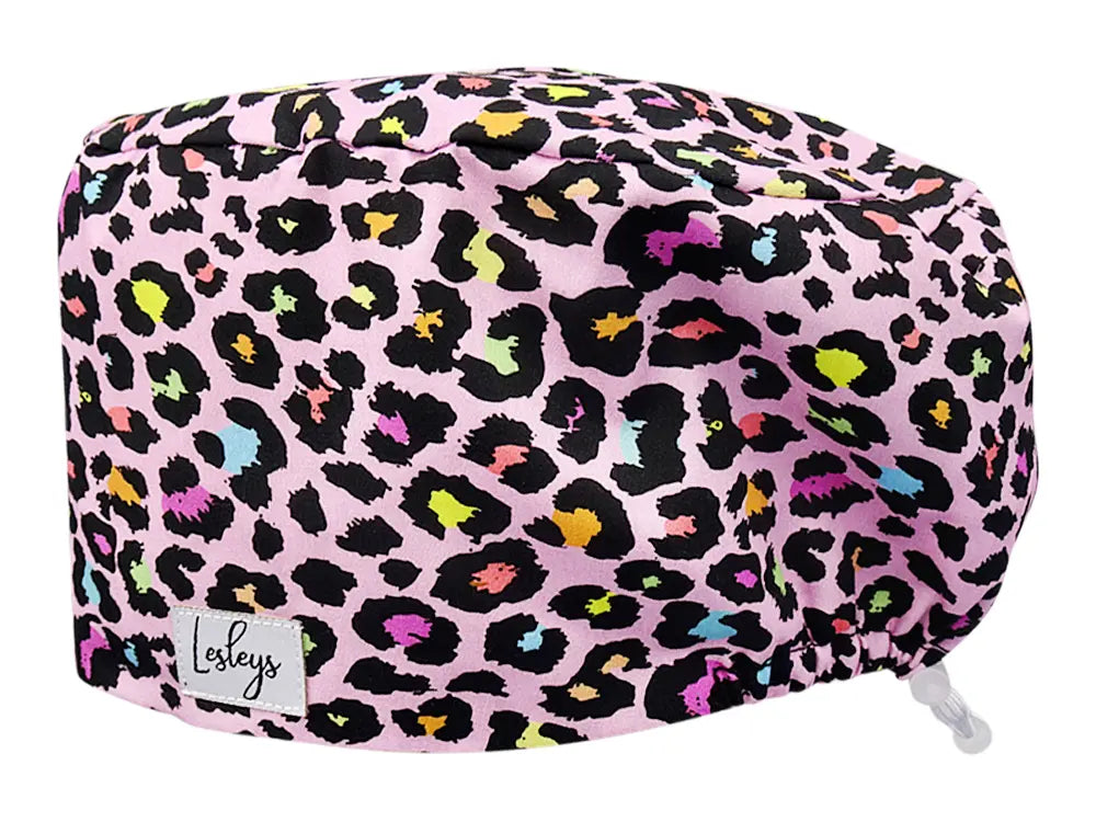 Stoff OP Haube aus Baumwolle Rosa Leopard. Bunte OP Mütze für Damen und Herren