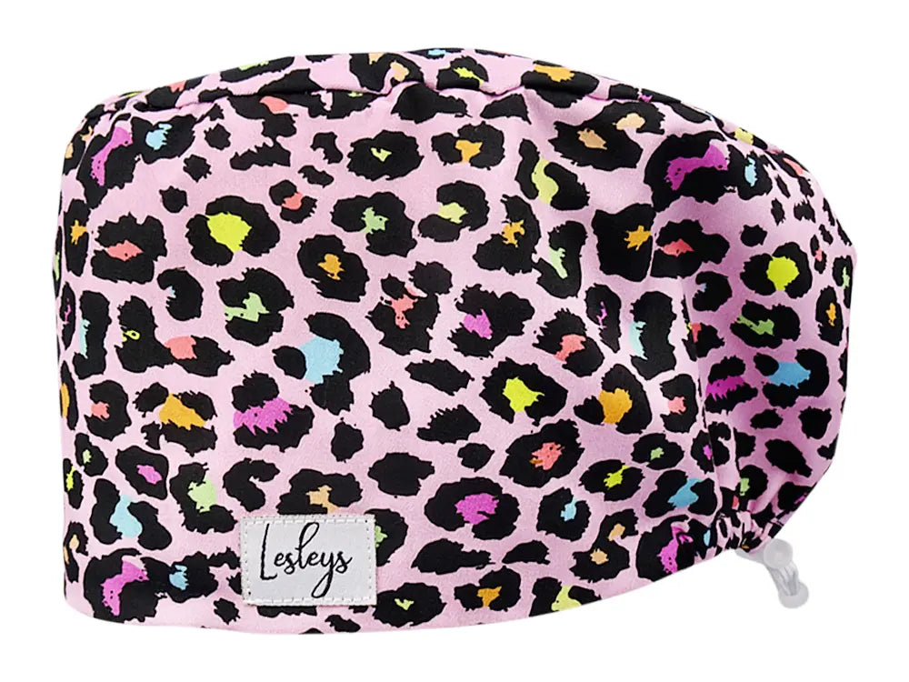 Stoff OP Haube aus Baumwolle Rosa Leopard. Bunte OP Mütze für Damen und Herren