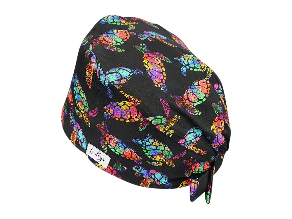 Stoff OP Haube aus Baumwolle Rainbow Turtle. Bunte OP Mütze für Damen und Herren