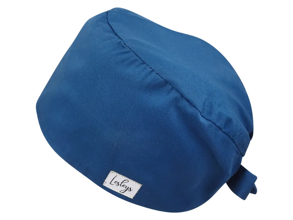 Stoff OP Haube aus Baumwolle Lazurblau. Bunte OP Muetze fuer Damen und Herren