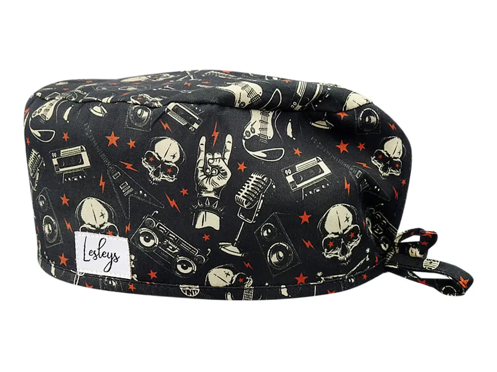 Stoff OP Haube aus Baumwolle Heavy Metal. Bunte OP Muetze fuer Damen und Herren