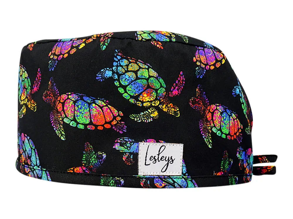 Stoff OP Haube aus Baumwolle Rainbow Turtle. Bunte OP Muetze fuer Damen und Herren
