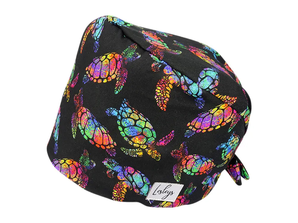 Stoff OP Haube aus Baumwolle Rainbow Turtle. Bunte OP Muetze fuer Damen und Herren
