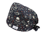Stoff OP Haube aus Baumwolle Heavy Metal. Bunte OP Muetze fuer Damen und Herren