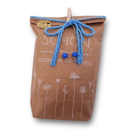 Geschenkverpackung fuer OP-Hauben aus Stoff Tuete Blau